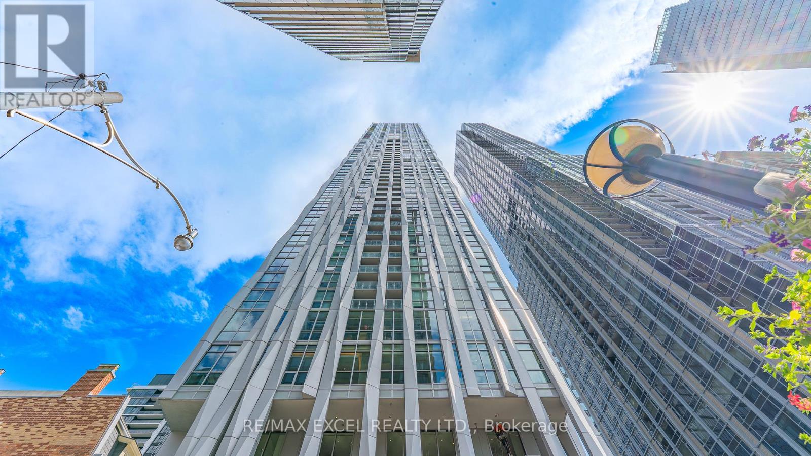 3909 - 1 Yorkville Avenue, Toronto, Ontario  M4W 1L1 - Photo 2 - C13218180