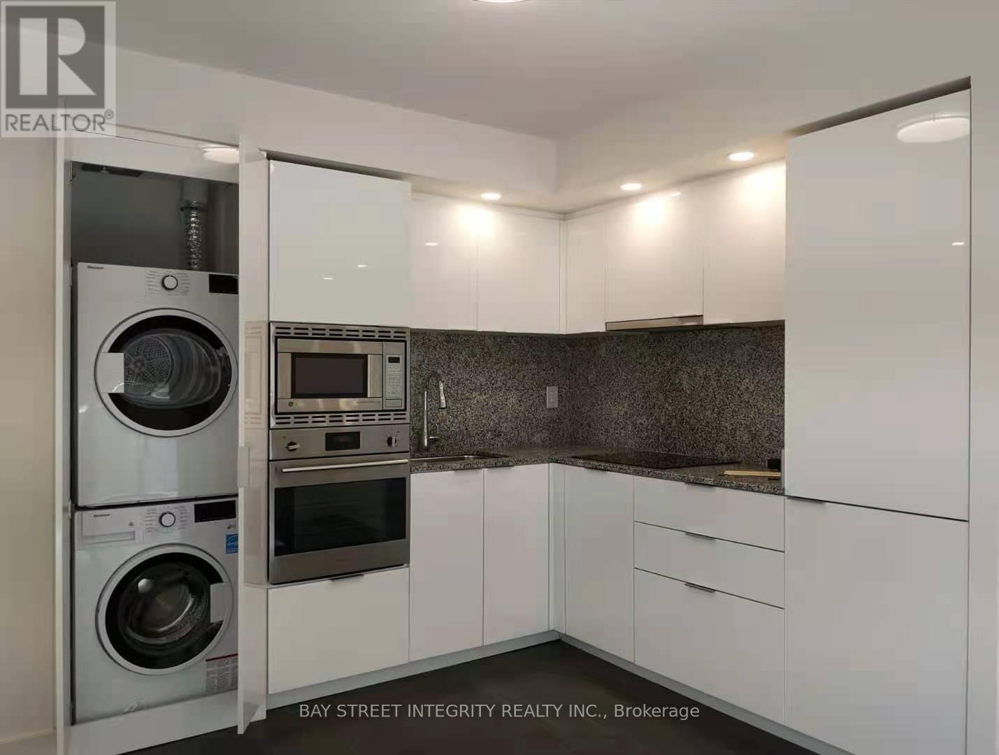 1311 - 955 Bay Street, Toronto, Ontario  M5S 0C6 - Photo 3 - C13218190