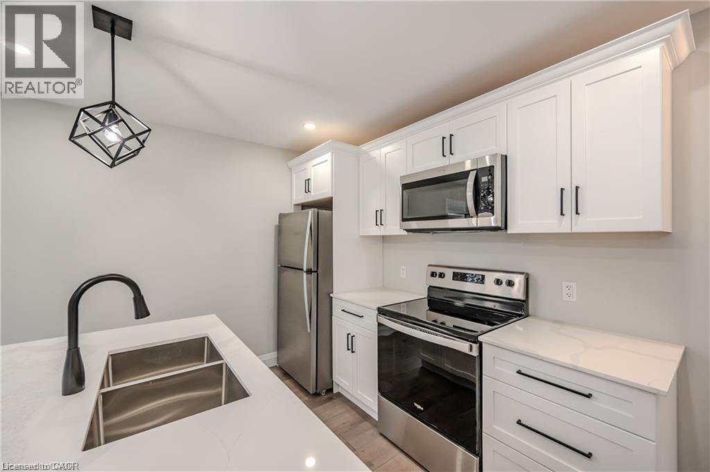 16 Hincks Street Unit# A, New Hamburg, Ontario  N3A 2A3 - Photo 9 - 40835055