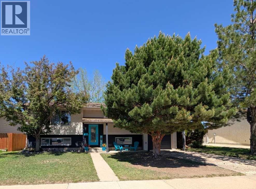 112 Sprague Way SE, Medicine Hat, Alberta  T1B 2K3 - Photo 2 - A2314415