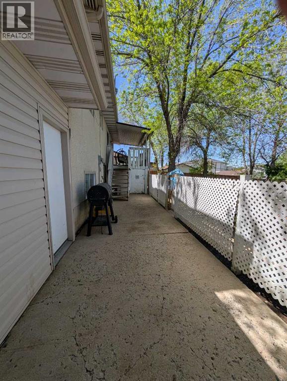 112 Sprague Way SE, Medicine Hat, Alberta  T1B 2K3 - Photo 27 - A2314415