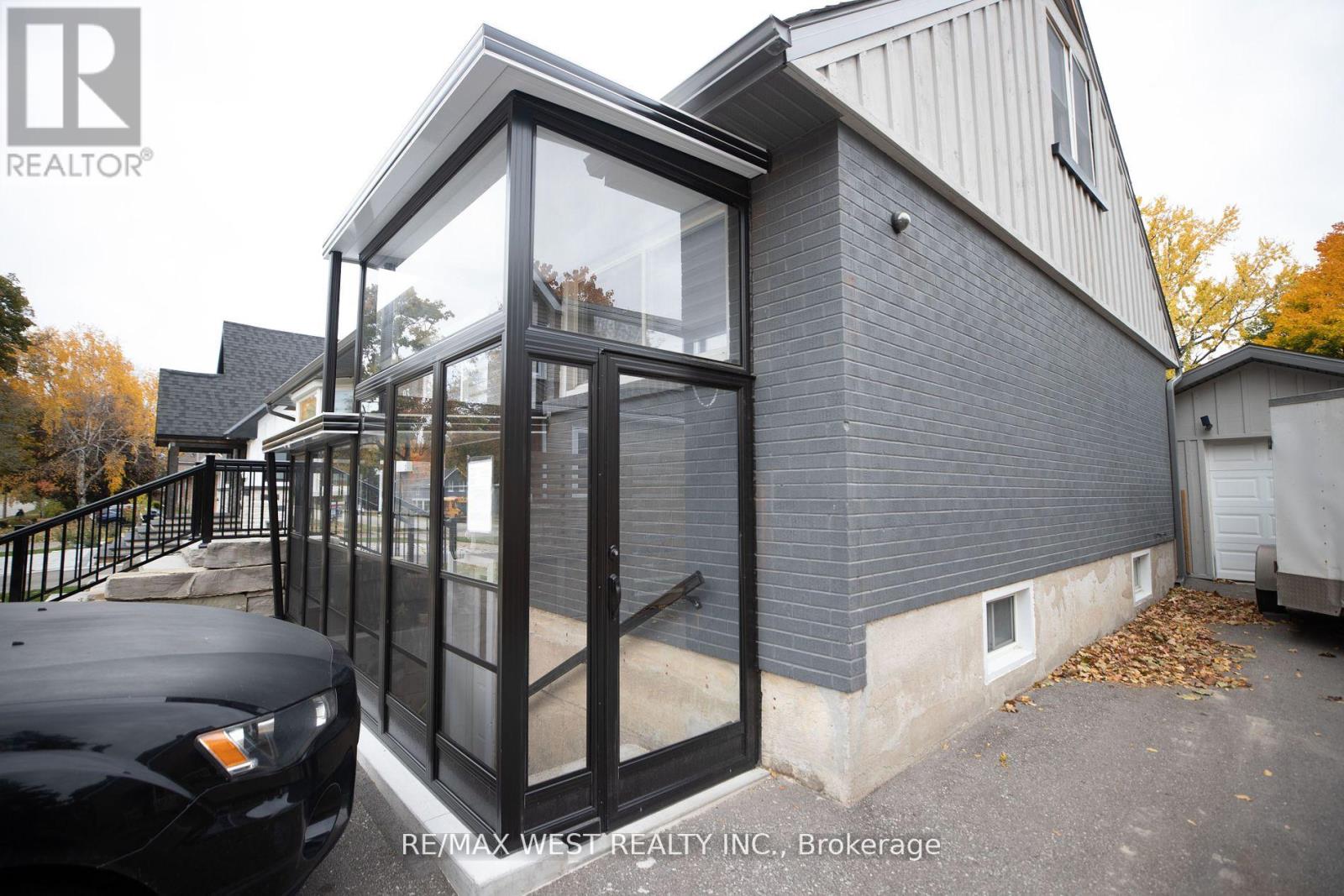 2 - 93 Peel Street, Barrie, Ontario  L4M 3L5 - Photo 31 - S13218154