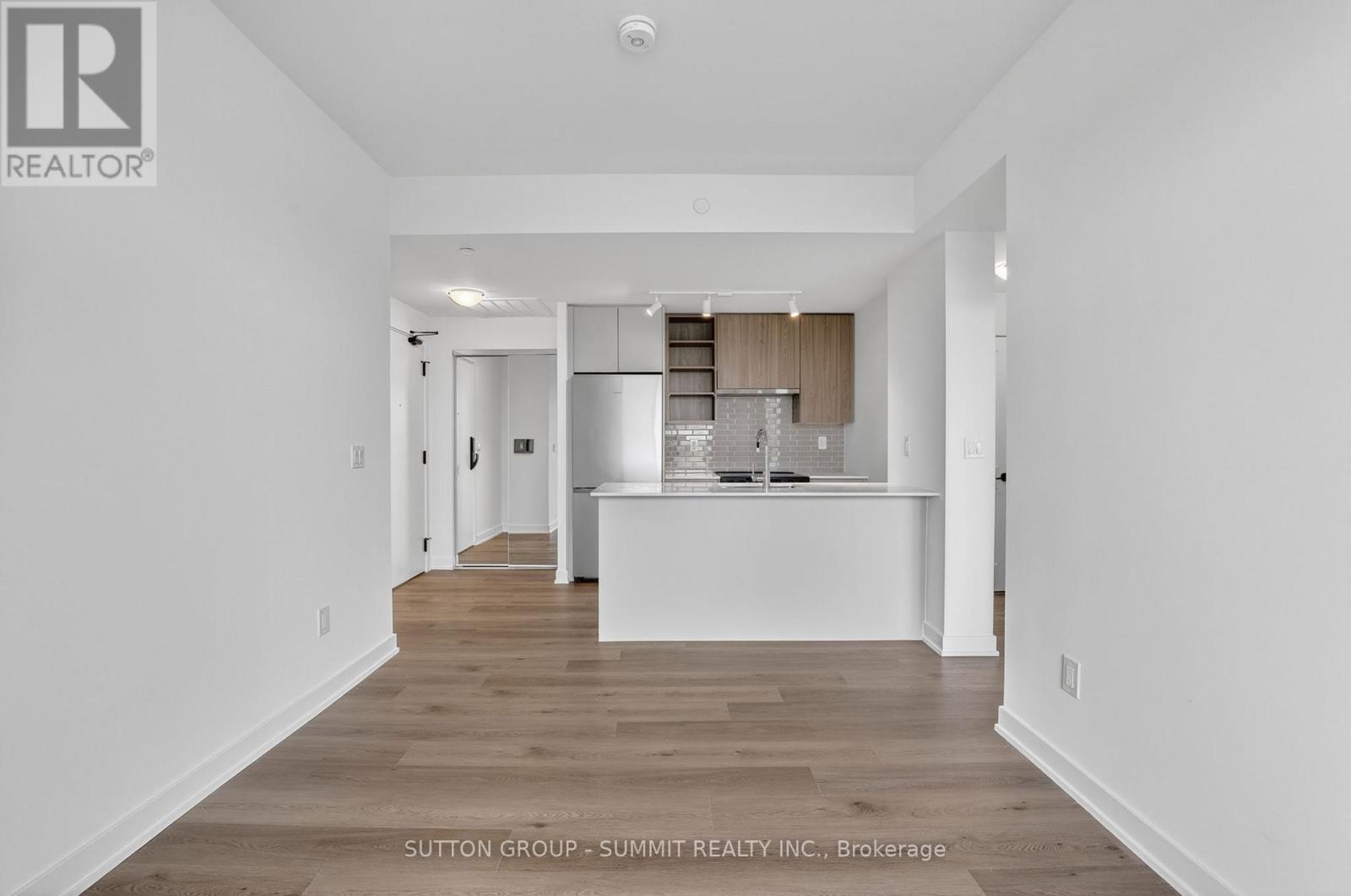 2401 - 2075 Lakeshore Road, Burlington, Ontario  L7R 0H3 - Photo 5 - W13218162