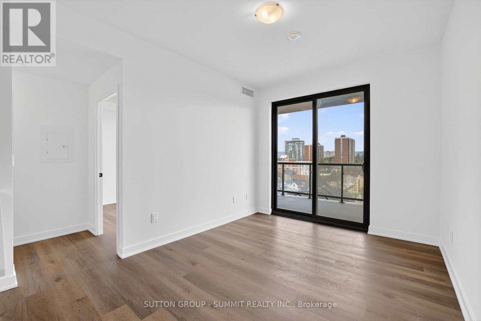 2401 - 2075 Lakeshore Road, Burlington, Ontario  L7R 0H3 - Photo 6 - W13218162