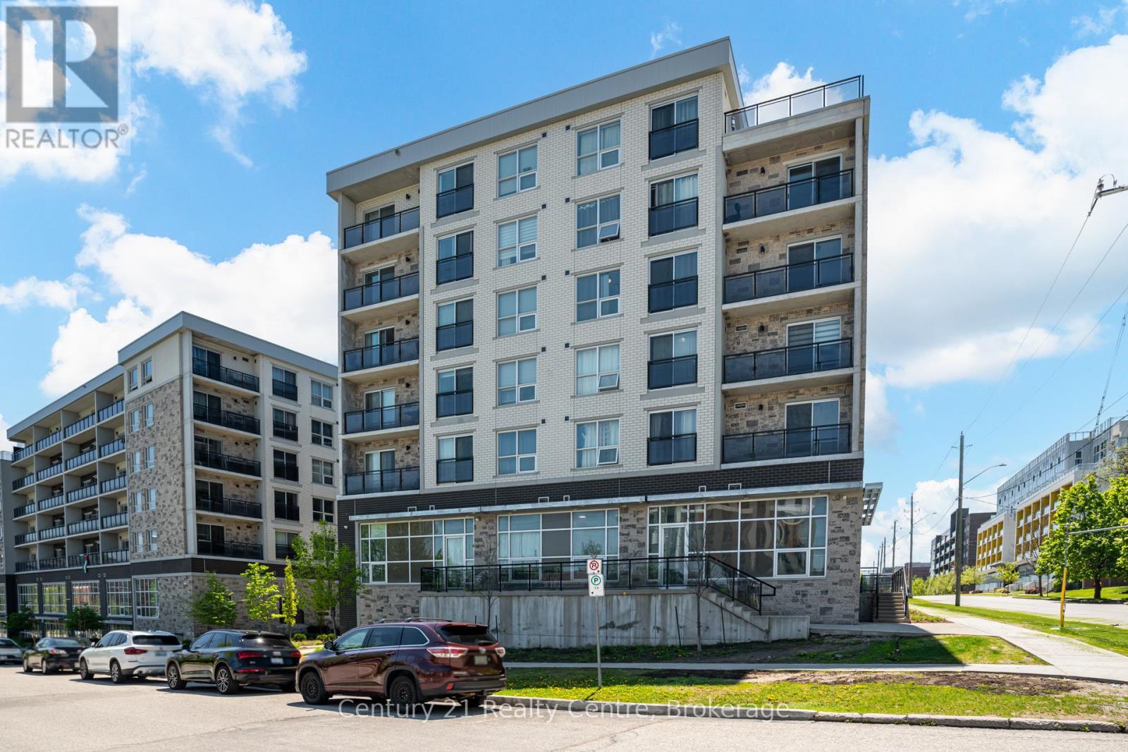 F 103 - 275 Larch Street, Waterloo, Ontario  N2L 3R2 - Photo 1 - X13218168