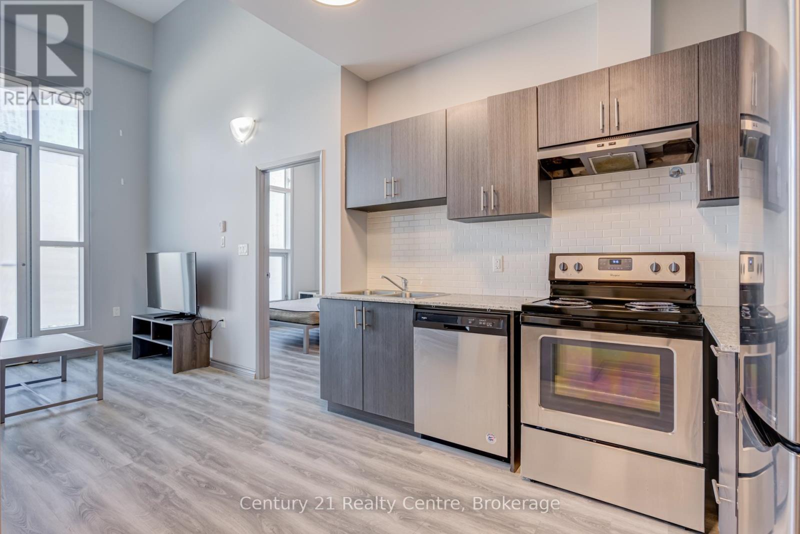 F 103 - 275 Larch Street, Waterloo, Ontario  N2L 3R2 - Photo 14 - X13218168
