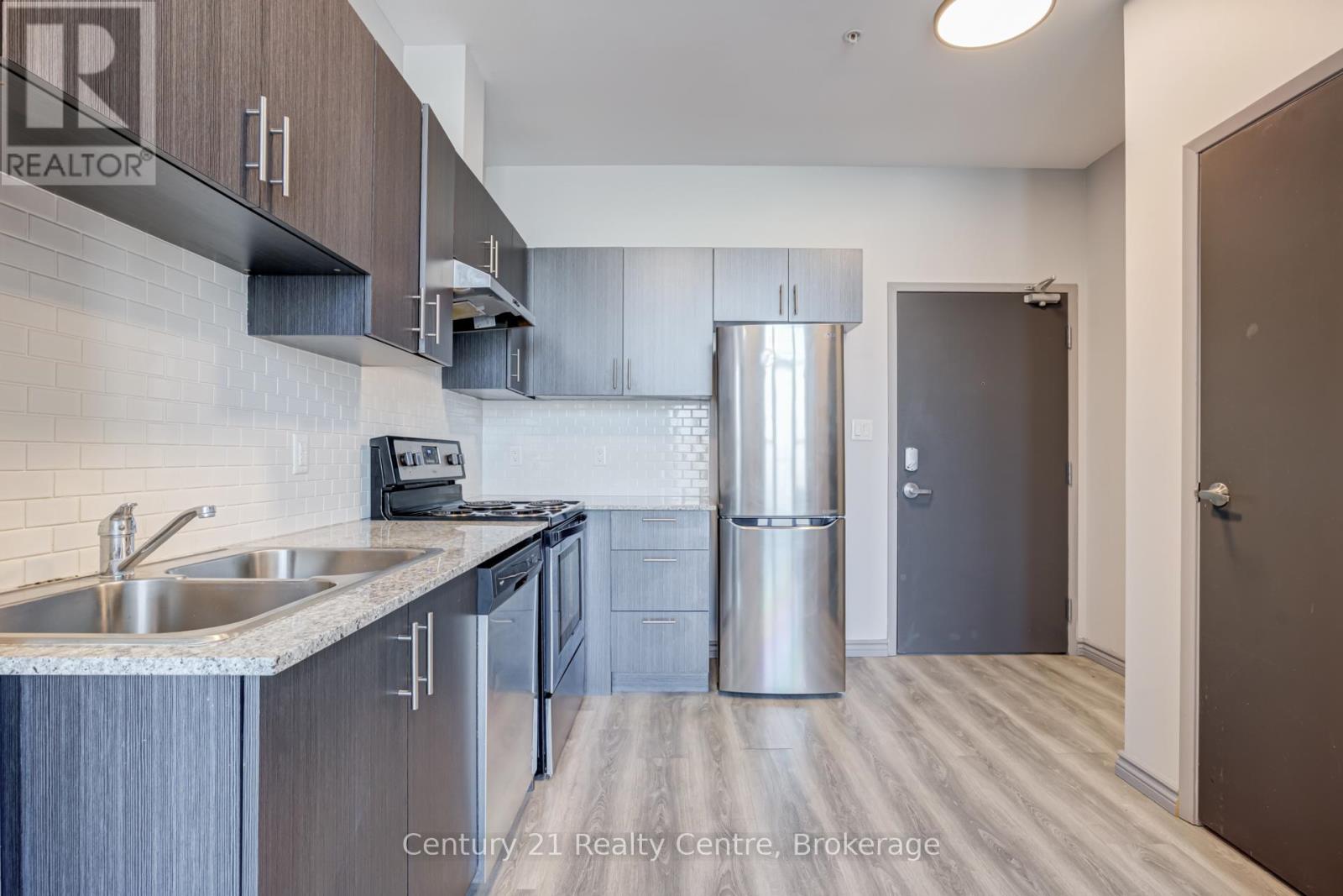 F 103 - 275 Larch Street, Waterloo, Ontario  N2L 3R2 - Photo 16 - X13218168