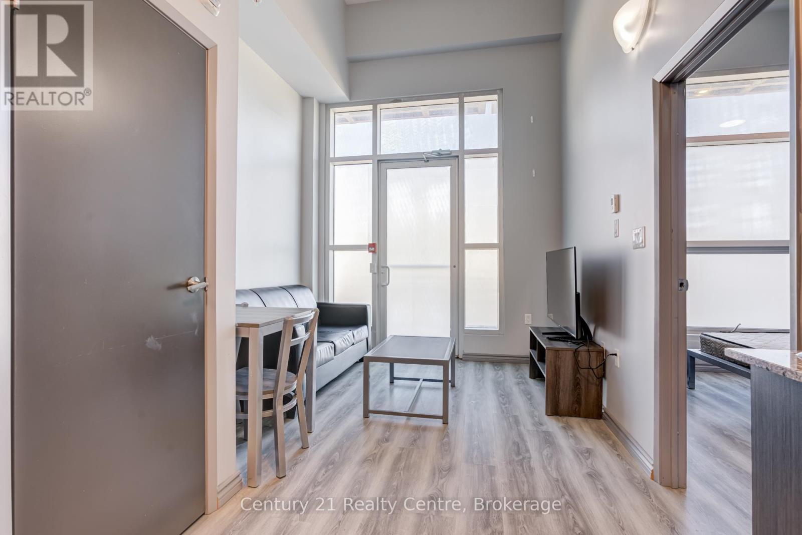 F 103 - 275 Larch Street, Waterloo, Ontario  N2L 3R2 - Photo 17 - X13218168