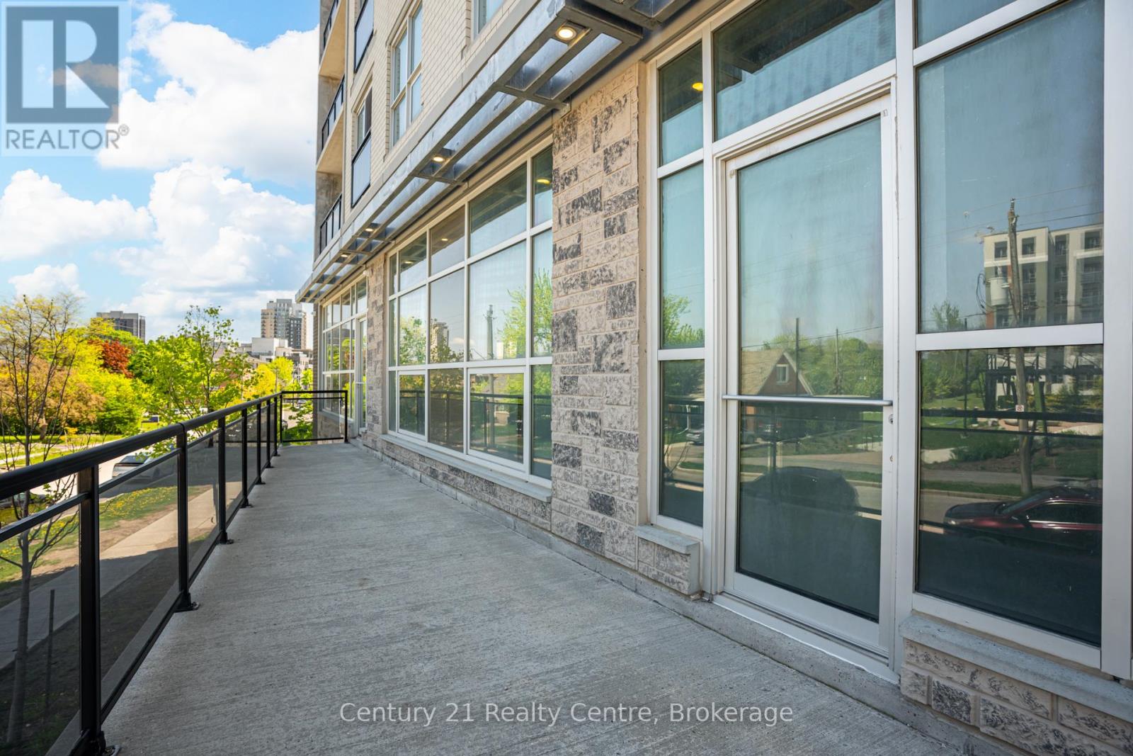 F 103 - 275 Larch Street, Waterloo, Ontario  N2L 3R2 - Photo 28 - X13218168