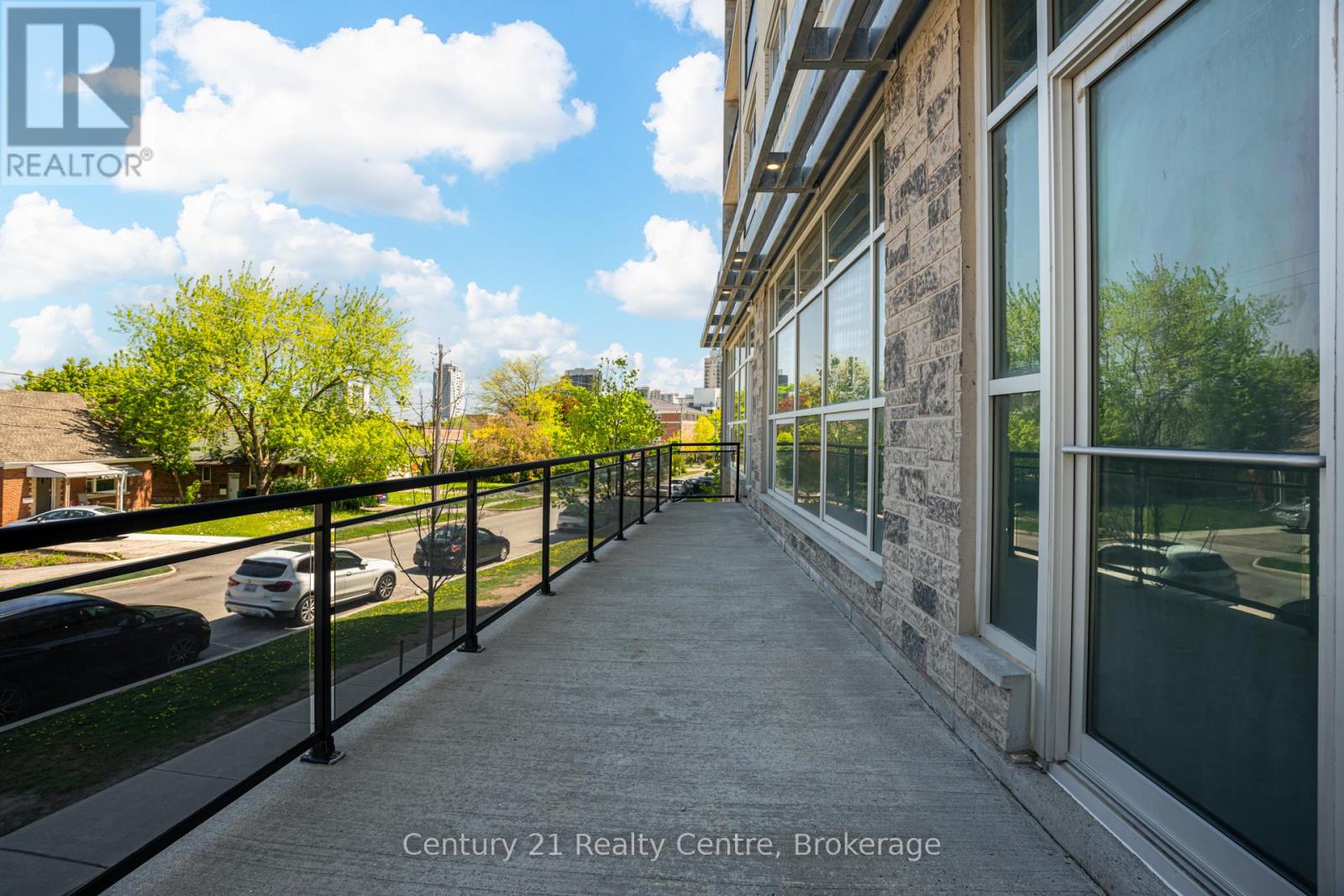 F 103 - 275 Larch Street, Waterloo, Ontario  N2L 3R2 - Photo 29 - X13218168
