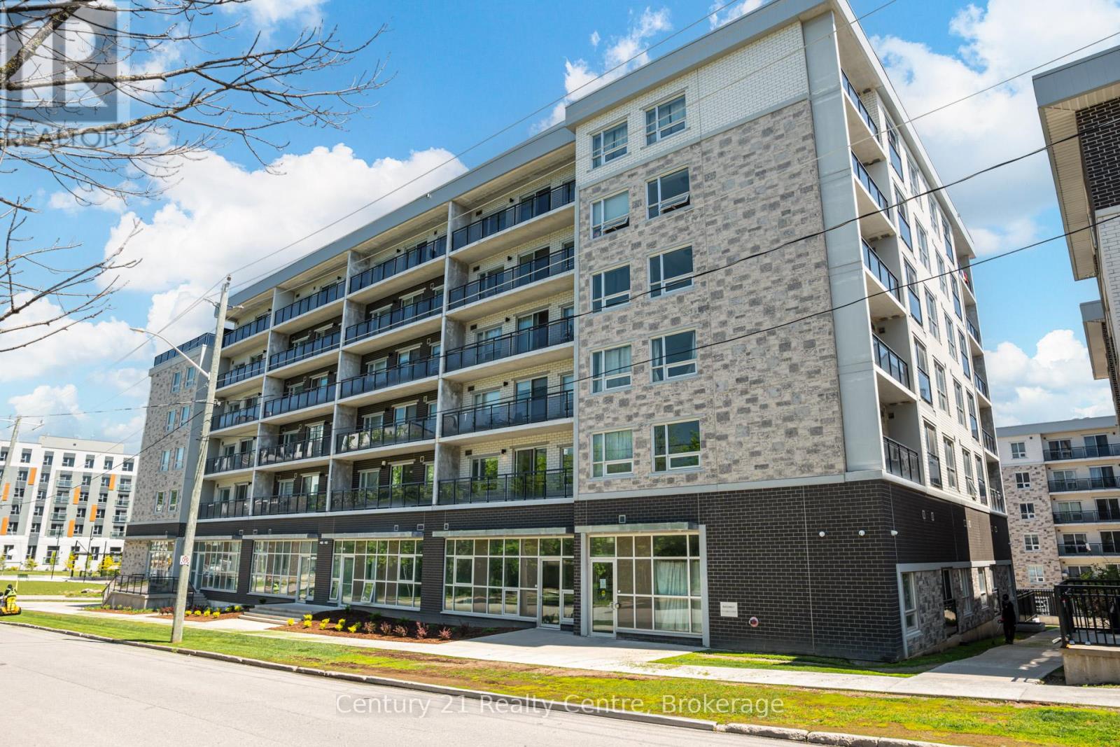 F 103 - 275 Larch Street, Waterloo, Ontario  N2L 3R2 - Photo 3 - X13218168