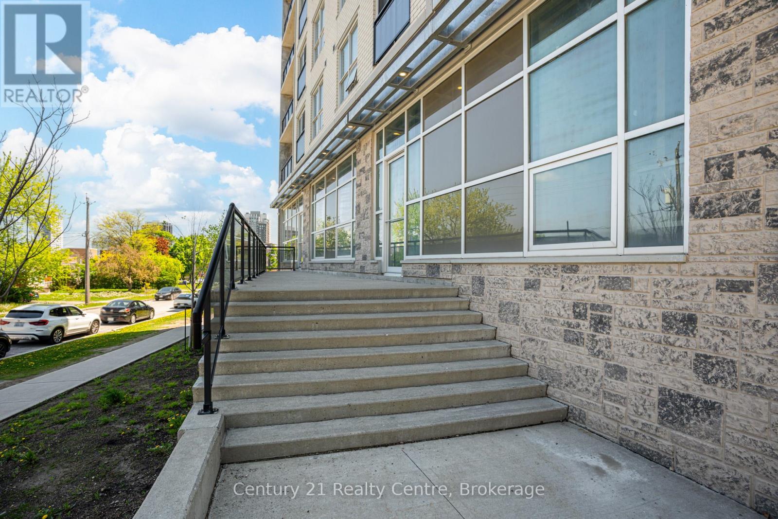 F 103 - 275 Larch Street, Waterloo, Ontario  N2L 3R2 - Photo 32 - X13218168
