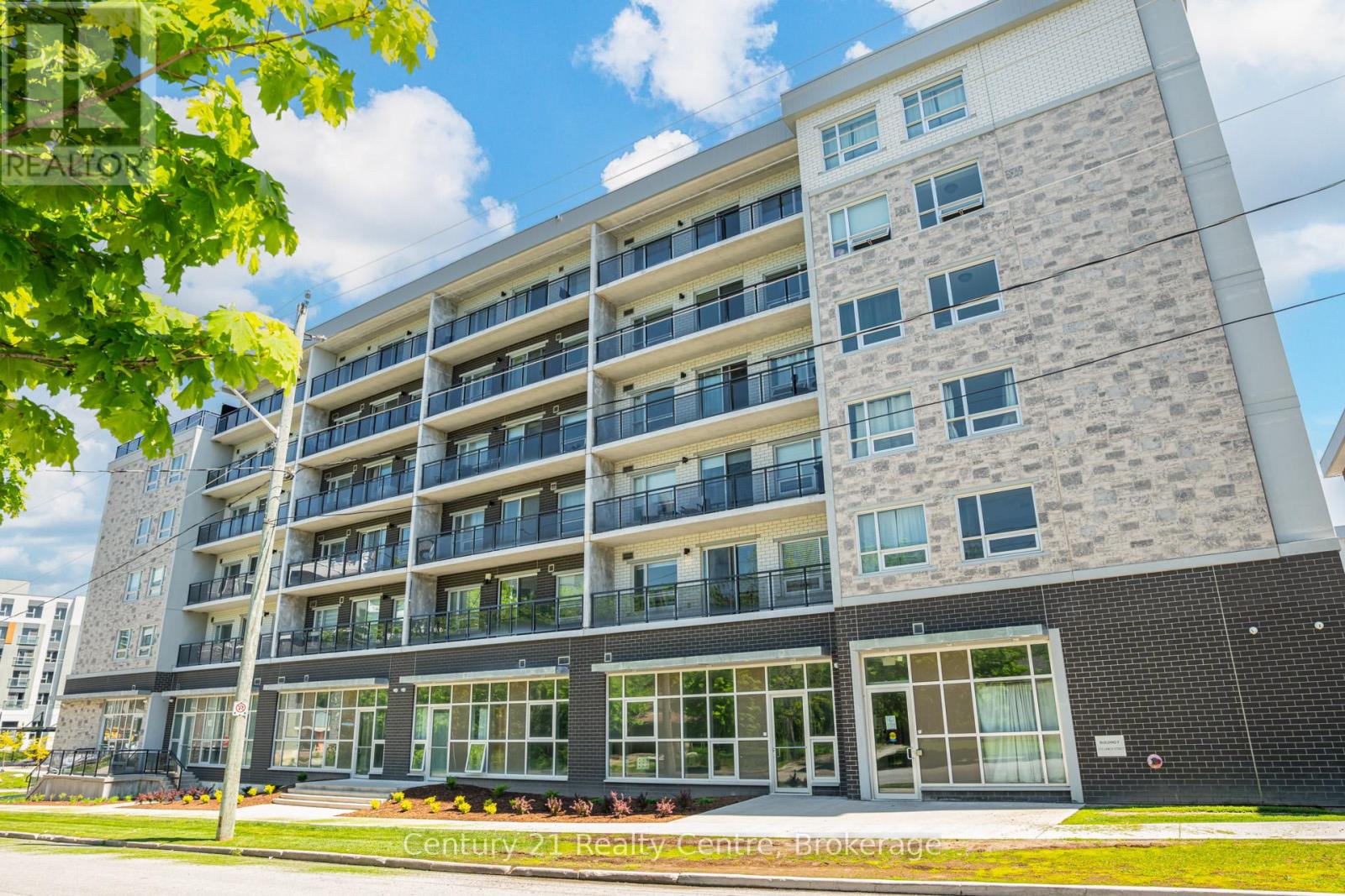 F 103 - 275 Larch Street, Waterloo, Ontario  N2L 3R2 - Photo 5 - X13218168