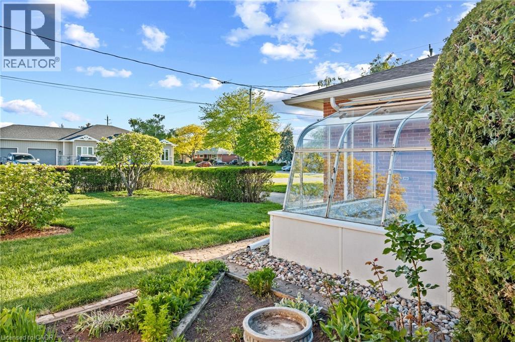 12 Lorne Avenue, Grimsby, Ontario  L3M 2H5 - Photo 13 - 40835027