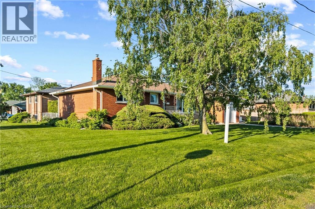 12 Lorne Avenue, Grimsby, Ontario  L3M 2H5 - Photo 3 - 40835027