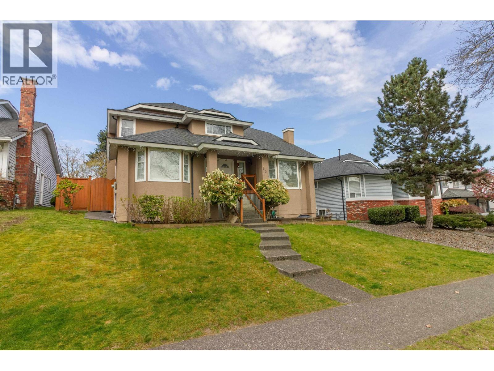 921 Citadel Drive, Port Coquitlam, British Columbia  V3C 5J2 - Photo 1 - R3092532