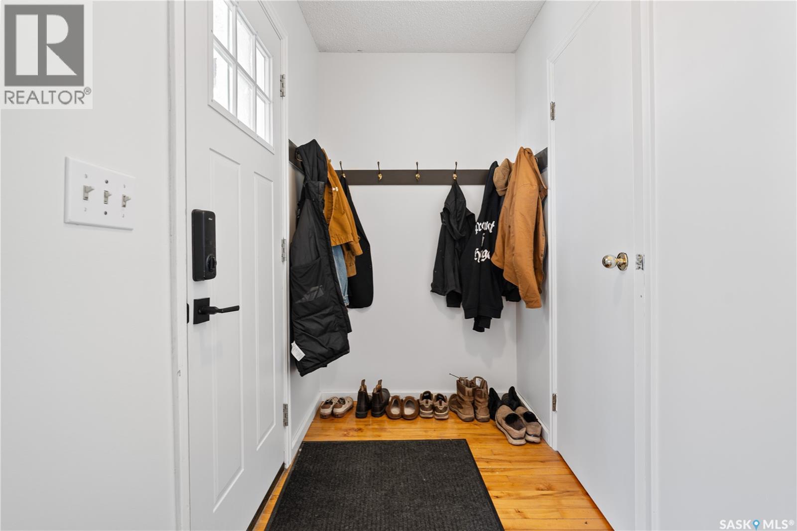 2848 Retallack Street, Regina, Saskatchewan  S4S 1S7 - Photo 5 - SK035867