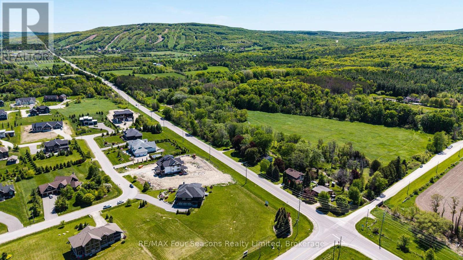 9 Windrose Valley Boulevard, Clearview, Ontario L9Y 0K2 - Photo 50 - S13102874
