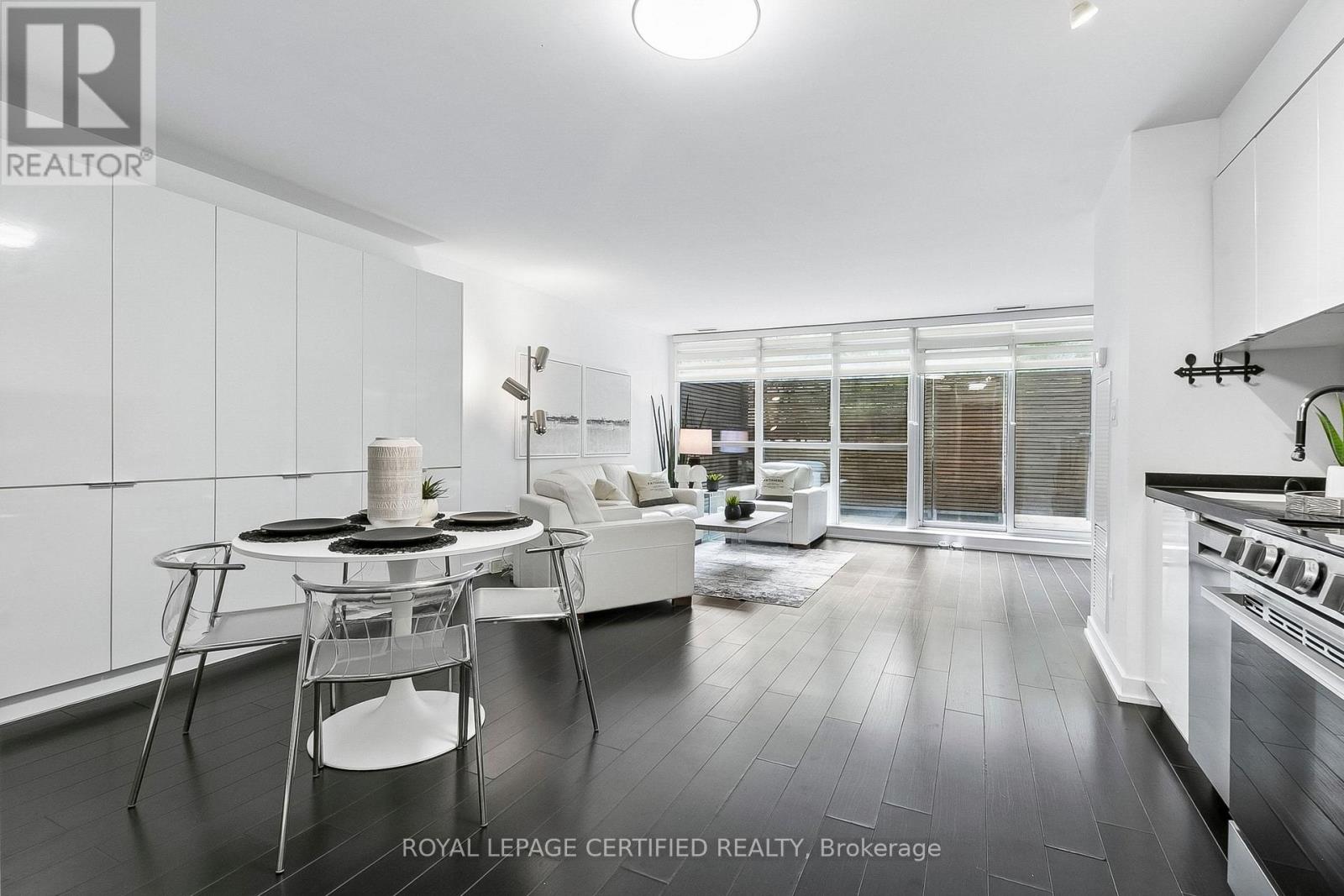 <div class="slider-price">$779,000</div><p>227 - 10 Capreol Court, Toronto, Ontario</p>