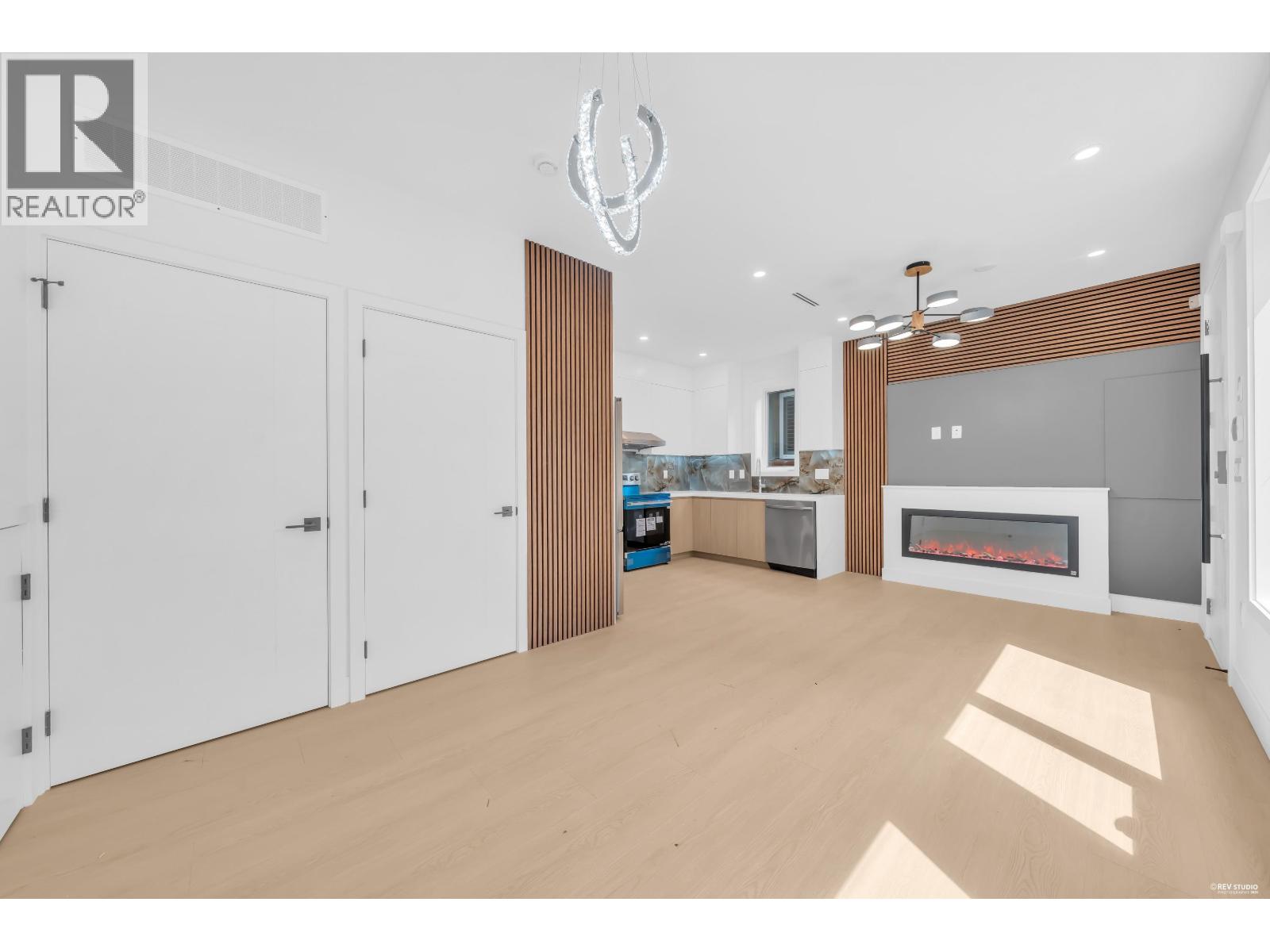 2891 ETON STREET, Vancouver, British Columbia