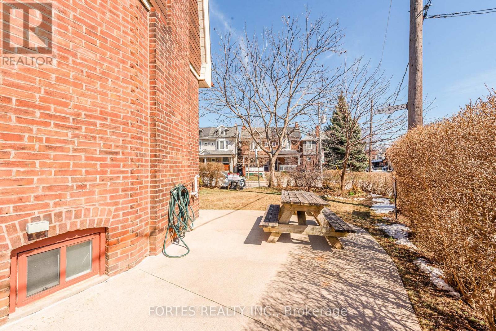 8 Spring Grove Avenue, Toronto, Ontario  M6N 3H3 - Photo 26 - W13209404