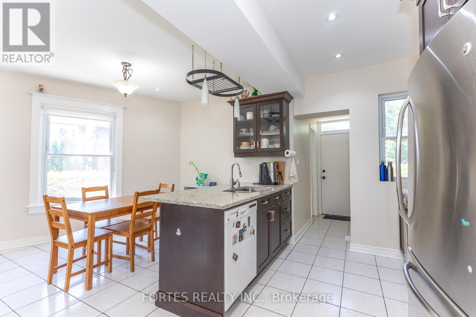 8 Spring Grove Avenue, Toronto, Ontario  M6N 3H3 - Photo 8 - W13209404