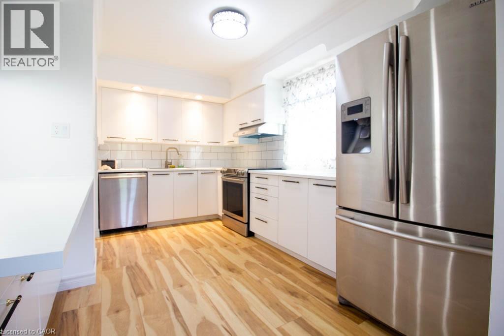 30 Eastvale Place, Hamilton, Ontario  L8H 1P1 - Photo 6 - 40833077