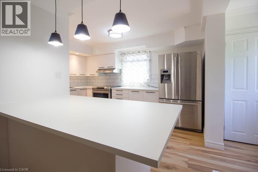 30 Eastvale Place, Hamilton, Ontario  L8H 1P1 - Photo 7 - 40833077