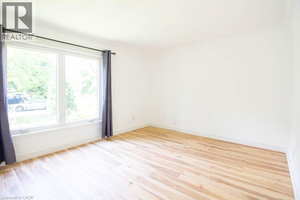 30 EASTVALE Place, Hamilton, Ontario