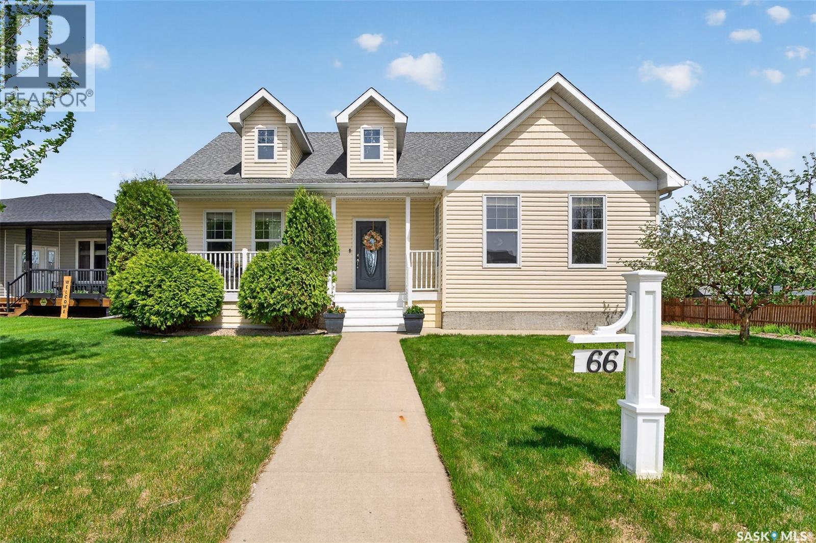 66 Everton CRESCENT, Moose Jaw, Saskatchewan