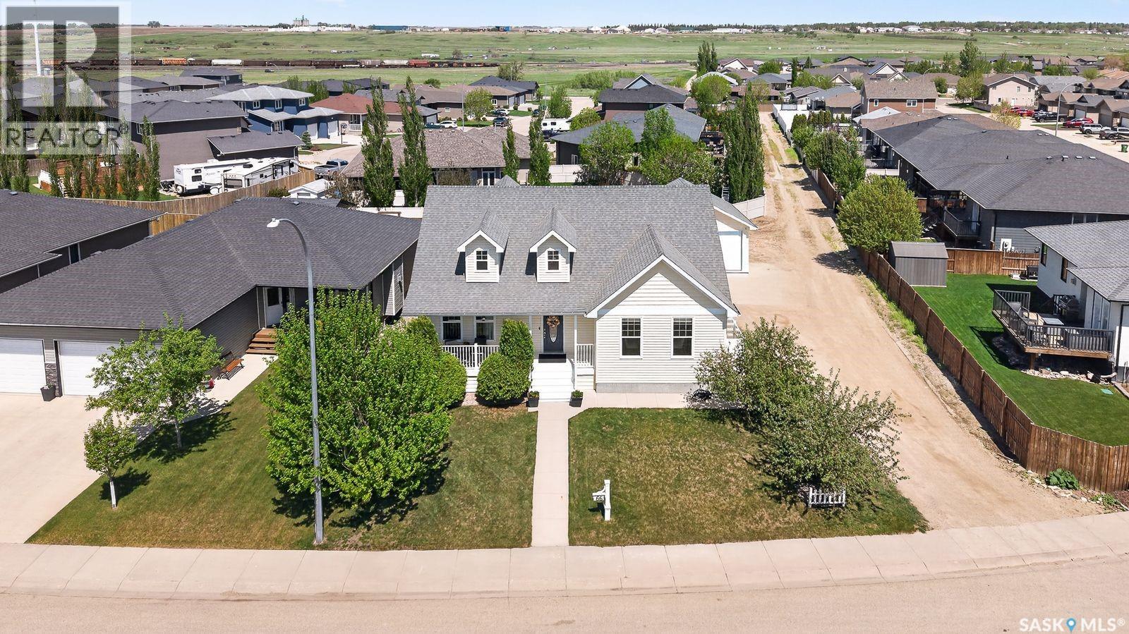 66 Everton Crescent, Moose Jaw, Saskatchewan  S6K 0A3 - Photo 2 - SK037374