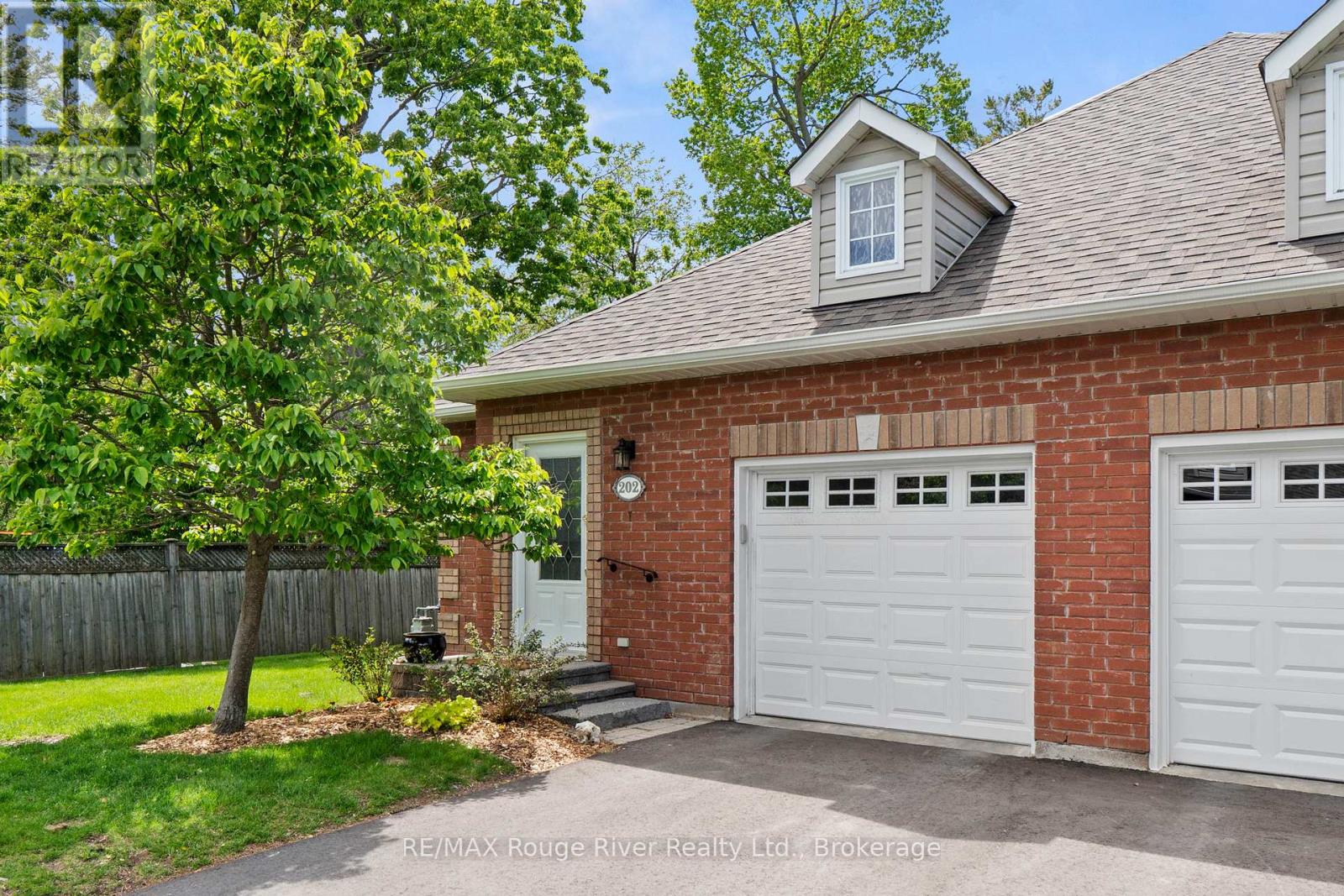 202 - 300 D'arcy Street, Cobourg, Ontario  K9A 0A2 - Photo 2 - X13218258