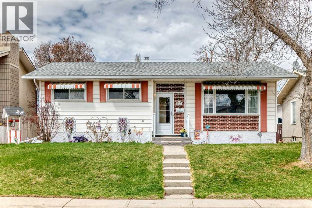 165 Marbrooke Circle Ne, Calgary, Alberta  T2A 2W4 - Photo 1 - A2305860