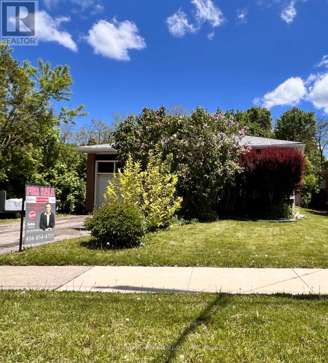 73 HOVE STREET, Toronto, Ontario