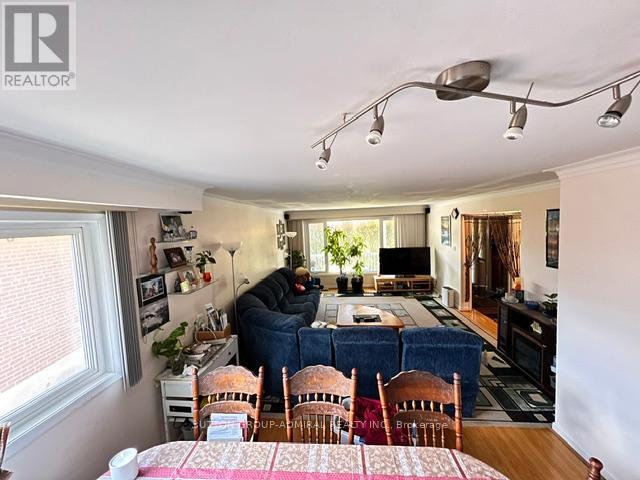 73 Hove Street, Toronto, Ontario  M3H 4Z2 - Photo 11 - C13218278