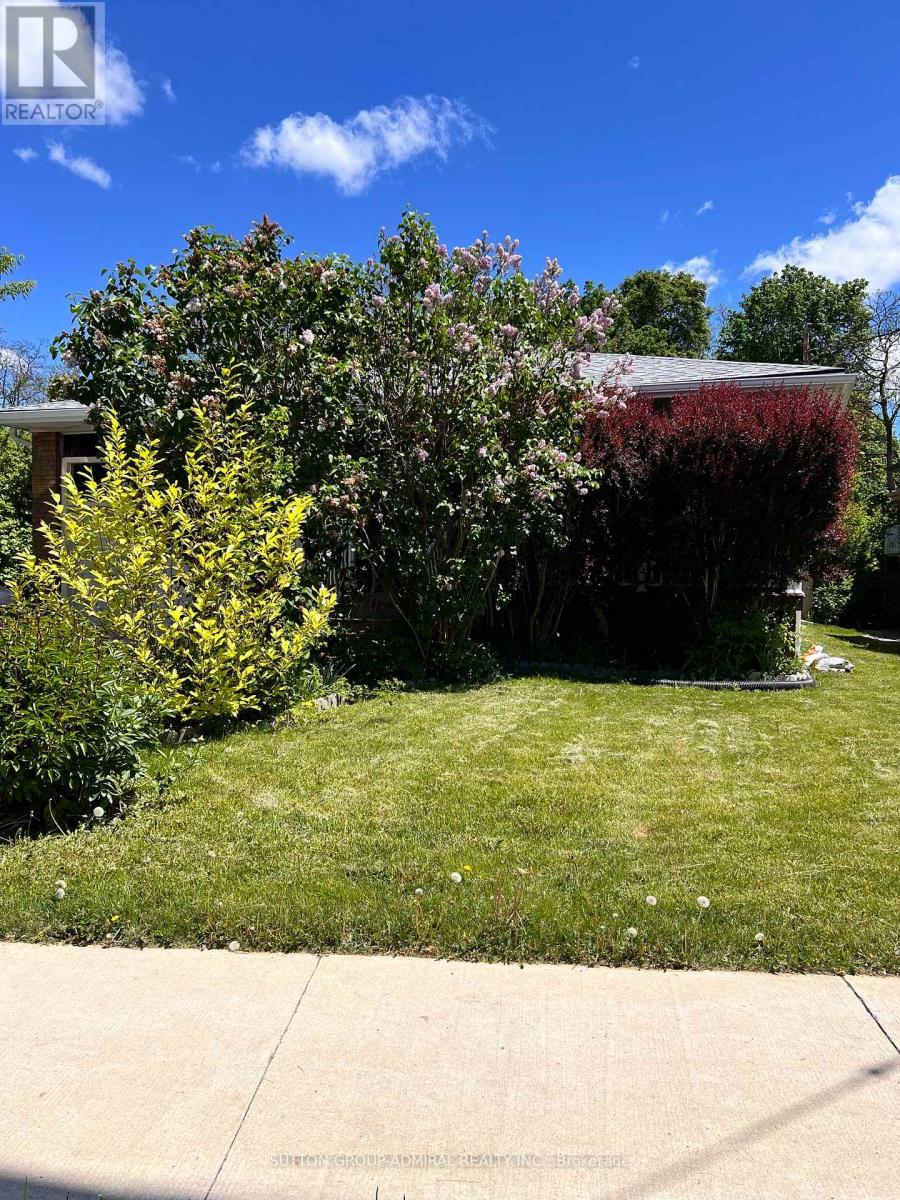 73 Hove Street, Toronto, Ontario  M3H 4Z2 - Photo 2 - C13218278