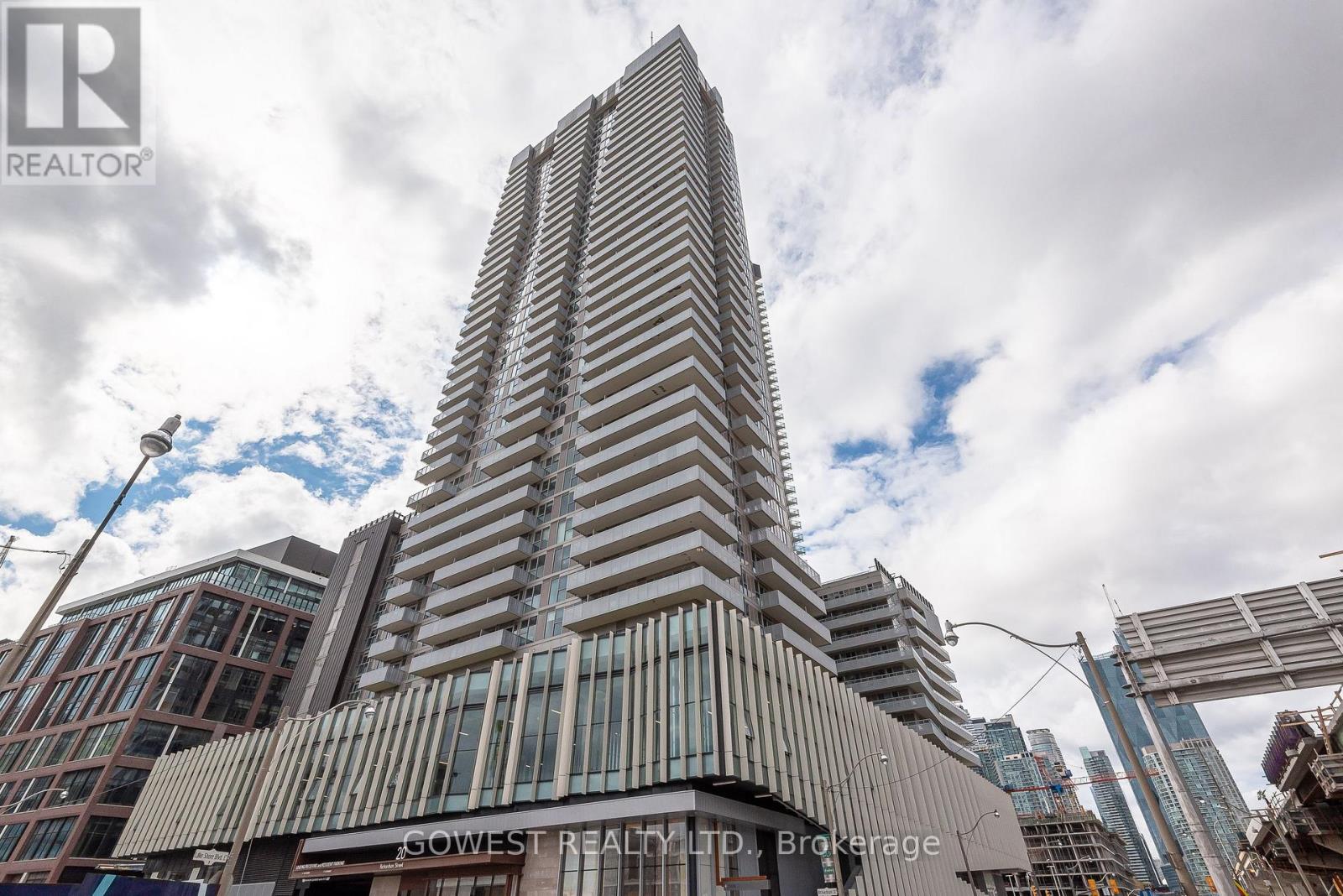 2702 - 20 RICHARDSON STREET, Toronto, Ontario