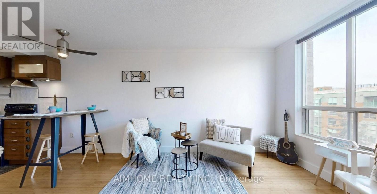 806 - 284 Bloor Street, Toronto, Ontario  M5S 3B8 - Photo 2 - C13218312