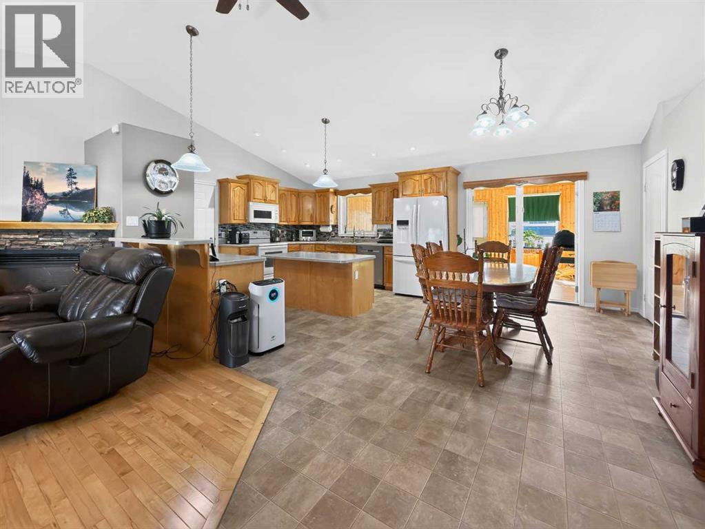 9922 110 Street, La Crete, Alberta T0H 2H0 - Photo 2 - A2315625