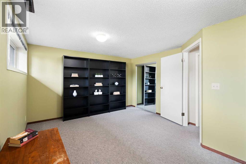 5047 Batchelor Crescent Nw, Calgary, Alberta  T2L 1S8 - Photo 31 - A2310032
