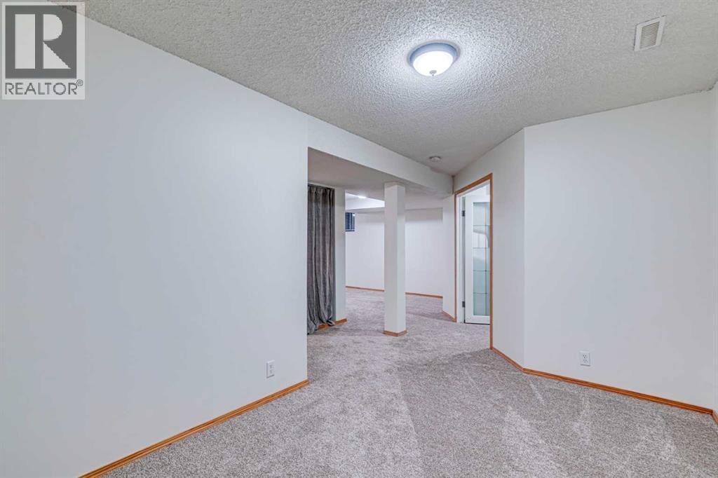 268 Mt Brewster Circle Se, Calgary, Alberta  t2z 3j2 - Photo 43 - A2312971