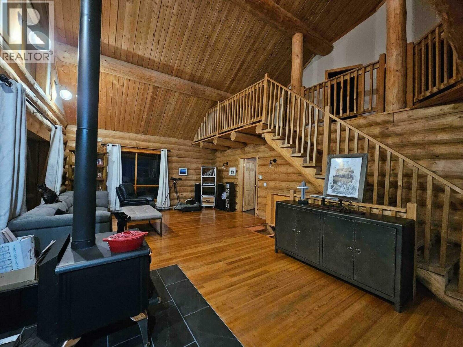6530 Campbell Road, Chetwynd, British Columbia  V0C 1J0 - Photo 3 - 10389541