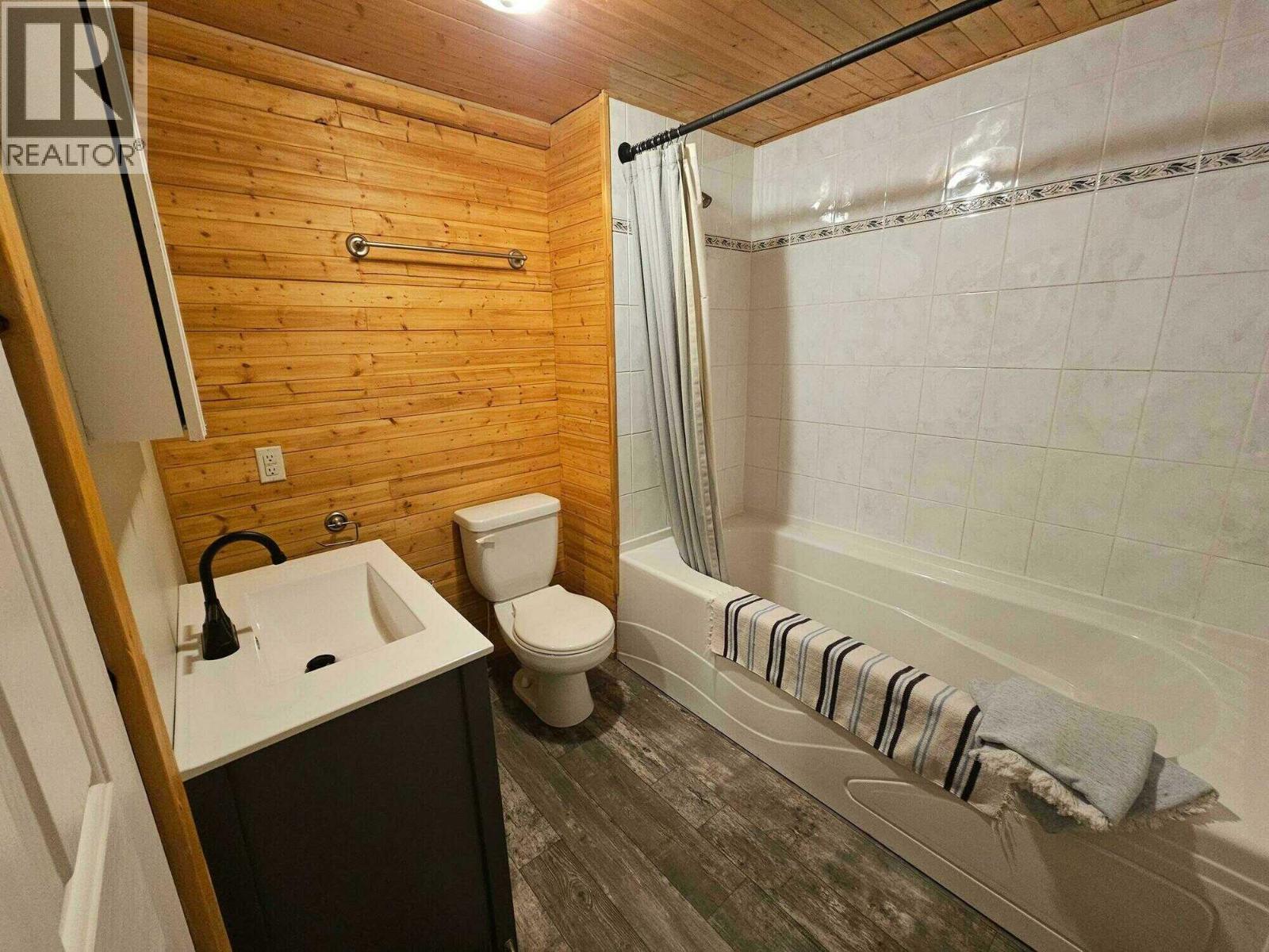 6530 Campbell Road, Chetwynd, British Columbia  V0C 1J0 - Photo 7 - 10389541