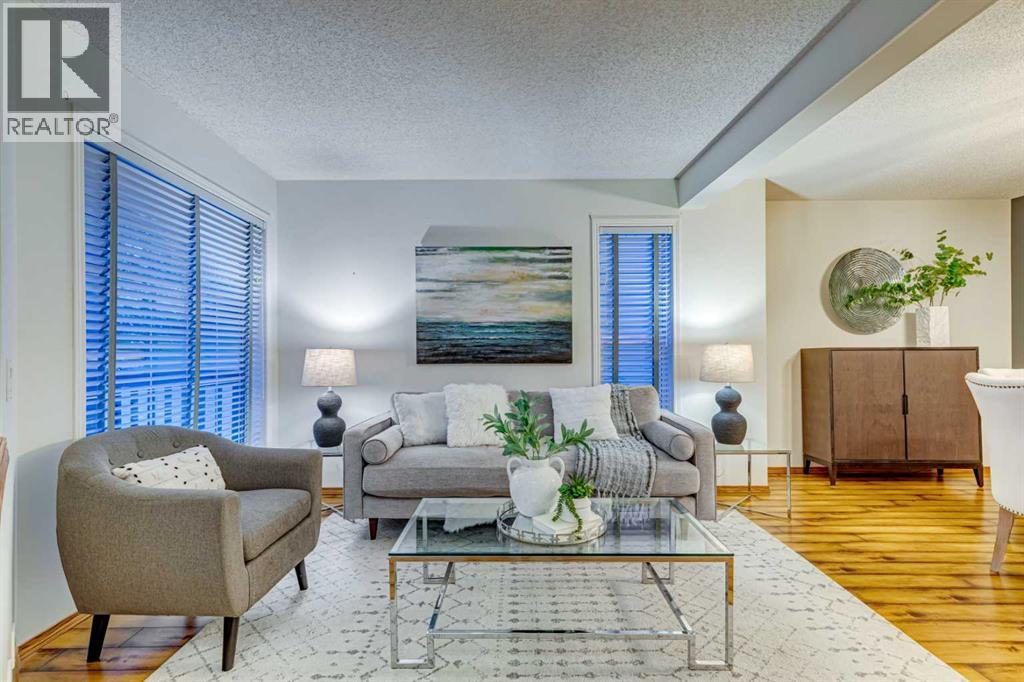 268 Mt Brewster Circle Se, Calgary, Alberta  t2z 3j2 - Photo 5 - A2312971