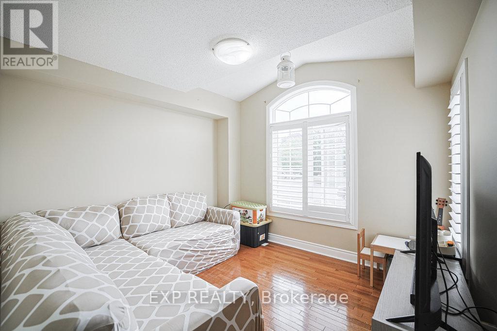 2 Carlson Place, Clarington, Ontario  L1C 5P6 - Photo 19 - E13218274