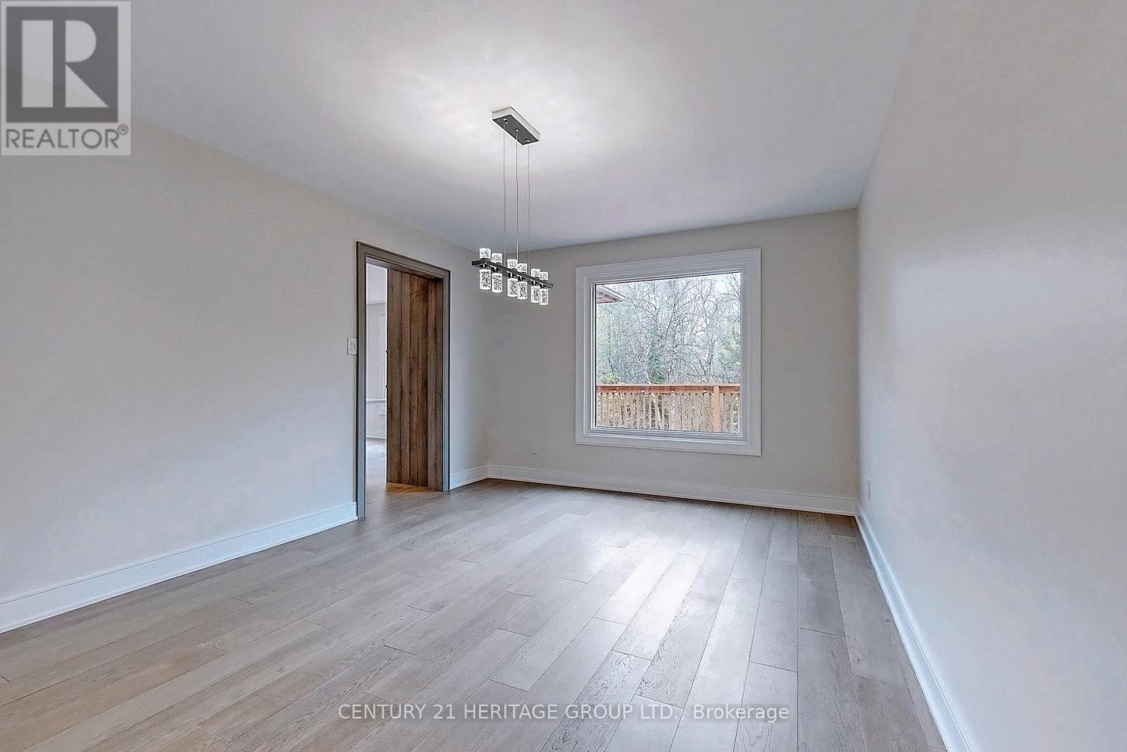 26 Castleridge Drive, Richmond Hill, Ontario  L4B 1N9 - Photo 4 - N13218272