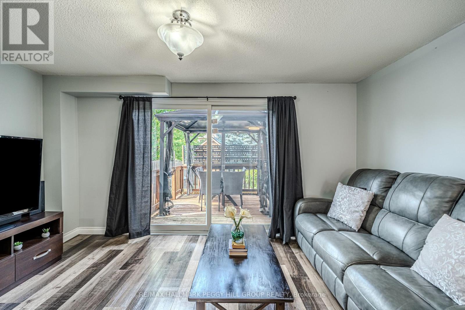 193 Nathan Crescent, Barrie (Painswick South), Ontario  L4N 0S4 - Photo 2 - S13218306