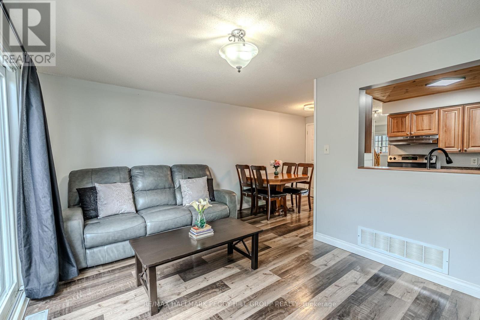 193 Nathan Crescent, Barrie (Painswick South), Ontario  L4N 0S4 - Photo 3 - S13218306