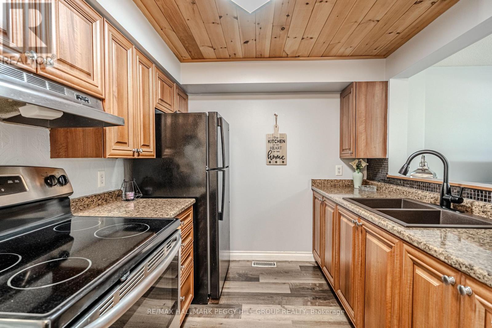 193 Nathan Crescent, Barrie (Painswick South), Ontario  L4N 0S4 - Photo 7 - S13218306