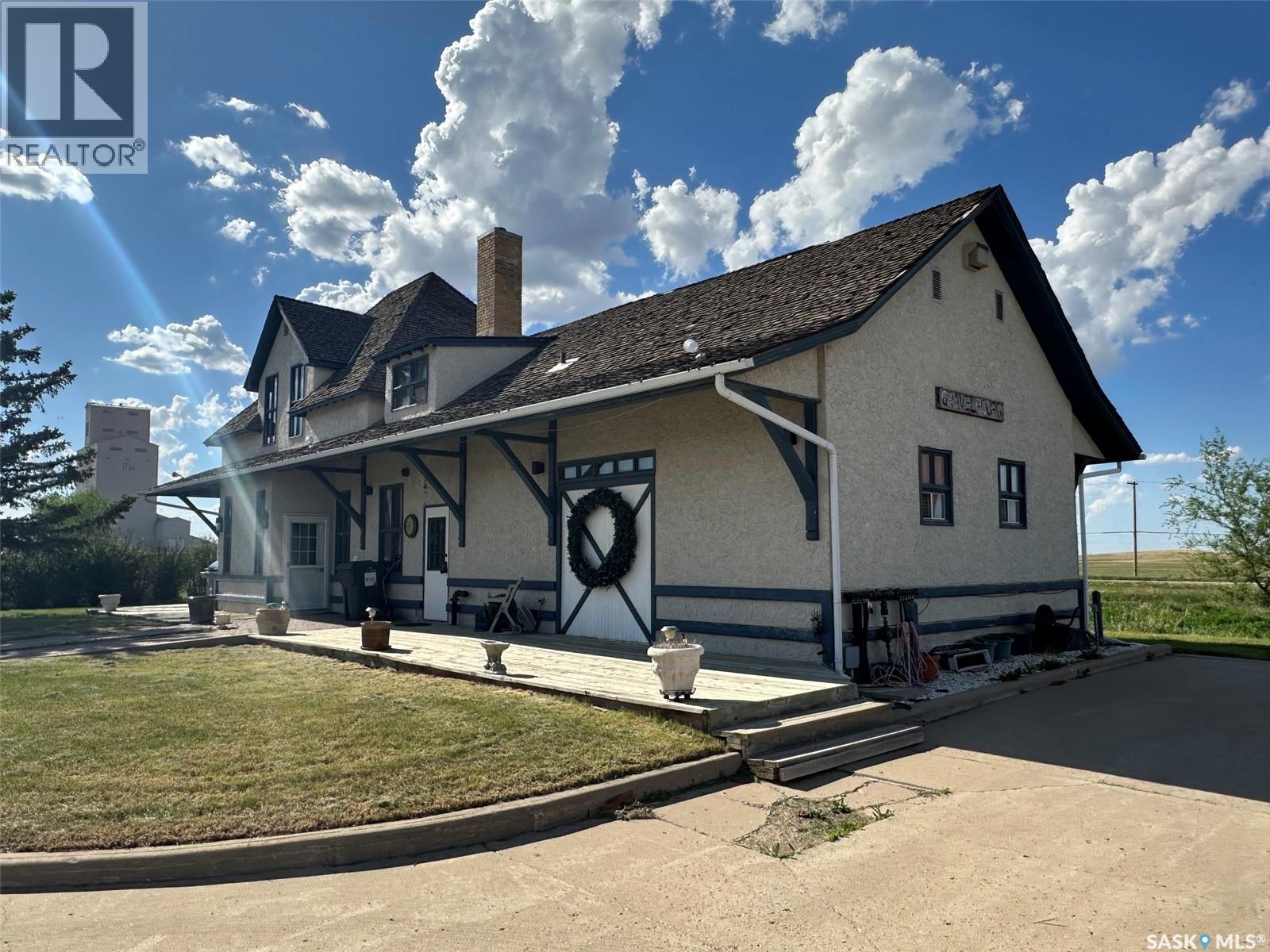 700 Main Street E, Gravelbourg, Saskatchewan  S0H 1X0 - Photo 3 - SK037679